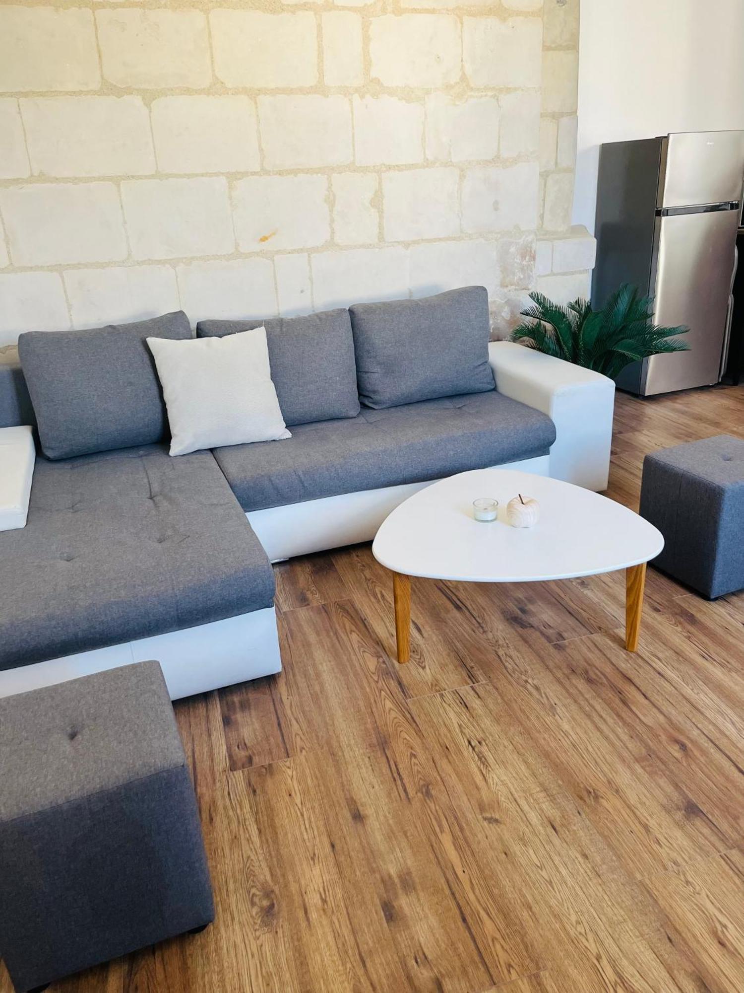 Logements 6 Pers A 15 Minutes D Angers Corne ภายนอก รูปภาพ