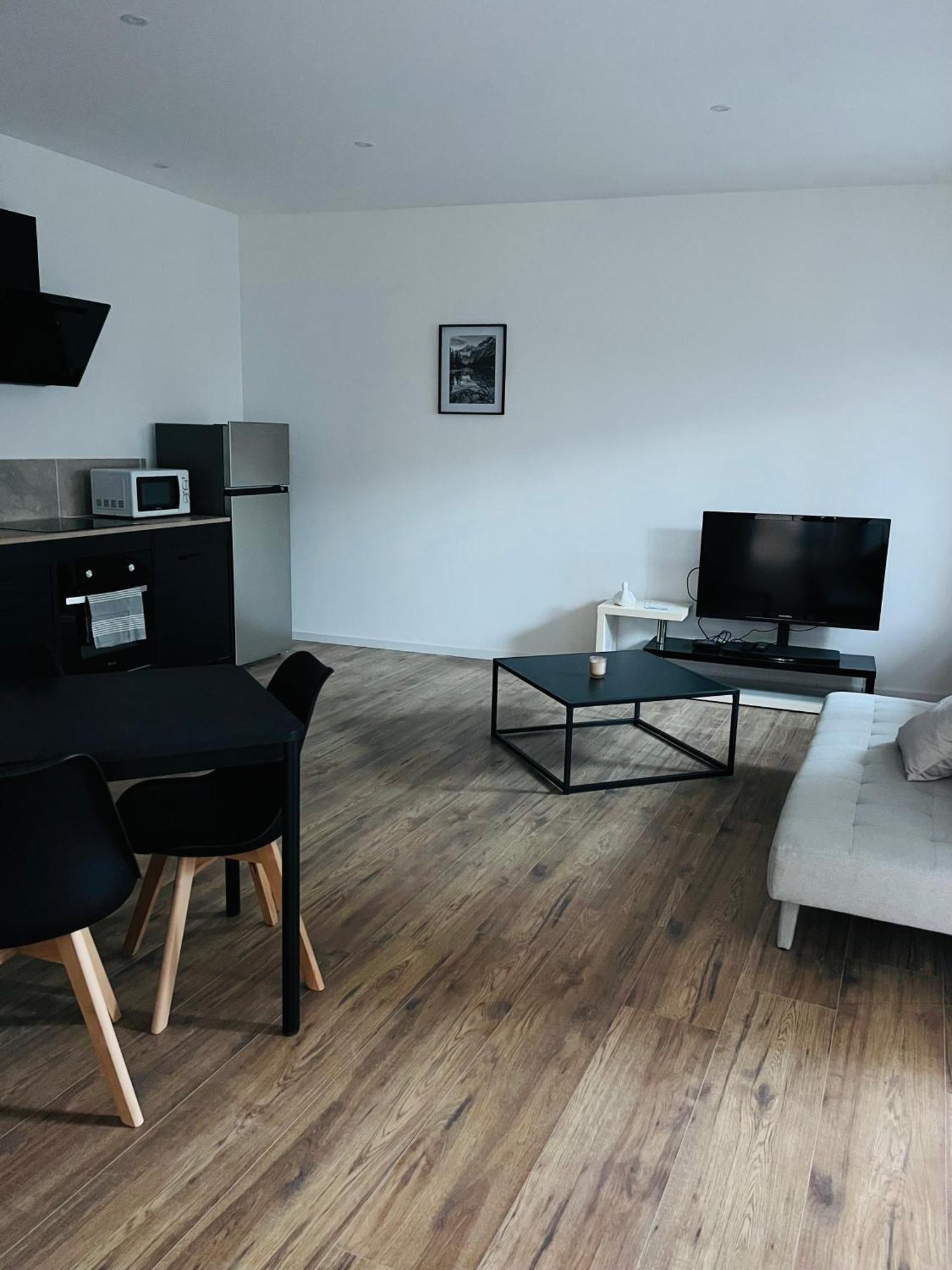 Logements 6 Pers A 15 Minutes D Angers Corne ภายนอก รูปภาพ